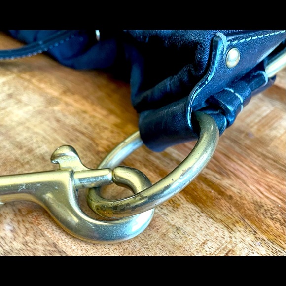 Coach Black Shoulder Tote in Signature Canvas - Picture 3 of 5